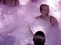 კარტული სეკსი miley cyrus - ჩვენ არ შეგვიძლია გაჩერება,