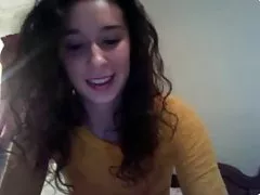 წითური გოგონა აყენებს,,,