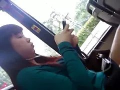 გადახაზული თამაშები ფეხები, სამკაული შემადგენლობის ავტობუსი