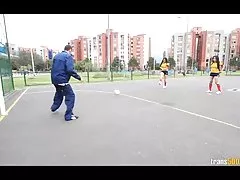 ბიჭები tynauri gi მიუხედავად იმისა, რომ იგი კაცა